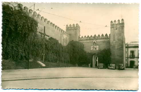 Sevilla. Reales Alcázares. Puerta del León. 