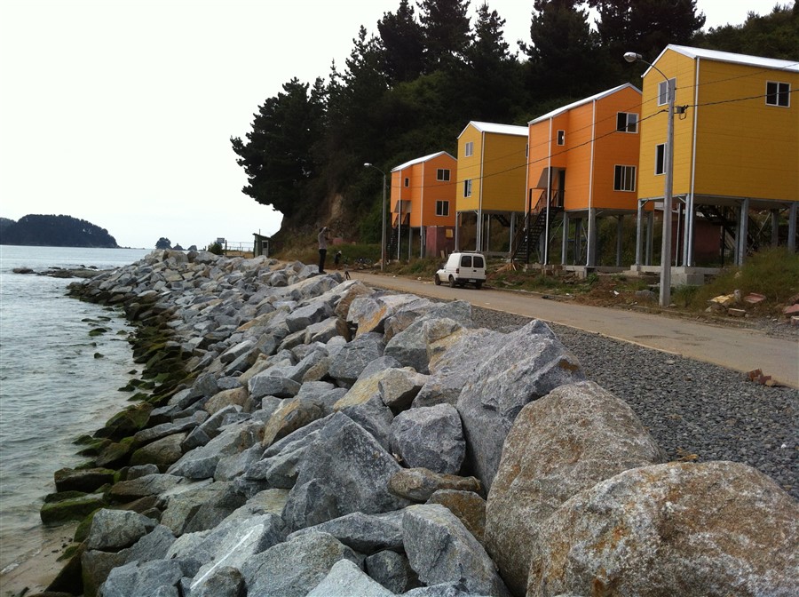 Plan Maestro de Reconstrucción del Borde Costero, Dichato, región de Bío Bío,
Chile. Viviendas resilientes.