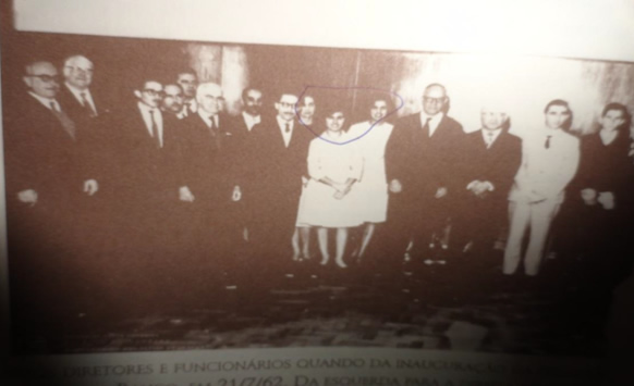 Foto oficial dos primeiros funcionários do BESC, 1962.