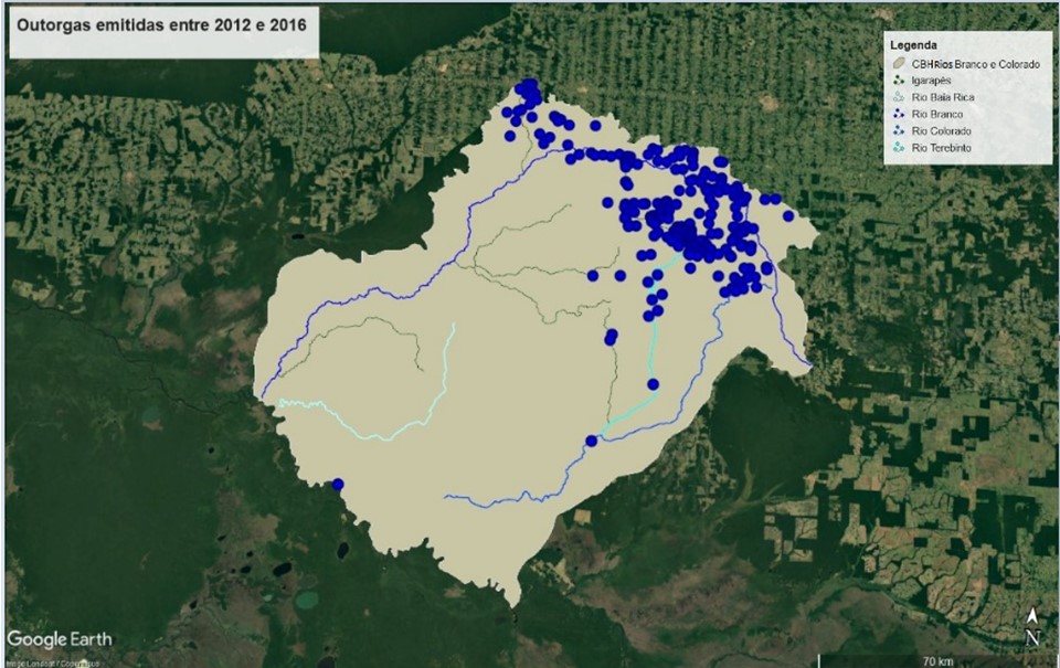 Imagem com a
localização das outorgas de uso da água na área de atuação do CBH dos Rios
Branco e Colorado, emitidas de 2012 a 2016, conforme registros da SEDAM