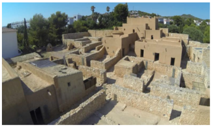 Reconstrucción de la ciudadela ibérica de Calafell (Tarragona).