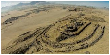 Complejo Arqueológico monumental Chankillo (Situado en el valle de Casma, en el distrito y provincia epónima, en la región Áncash del Perú).