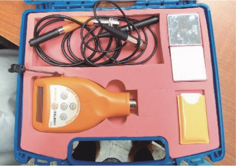 Fig. 2. Medidor de espesor del recubrimiento utilizado para el ensayo. HUATEC TG-2100FN
			