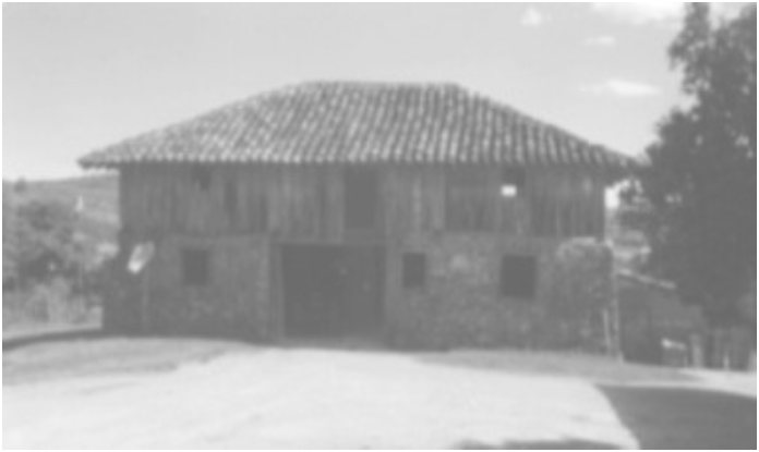 Casa de pedra
localizada na Vila Maciel, distrito do Rincão da Cruz, construída por
imigrantes italianos em 1888.