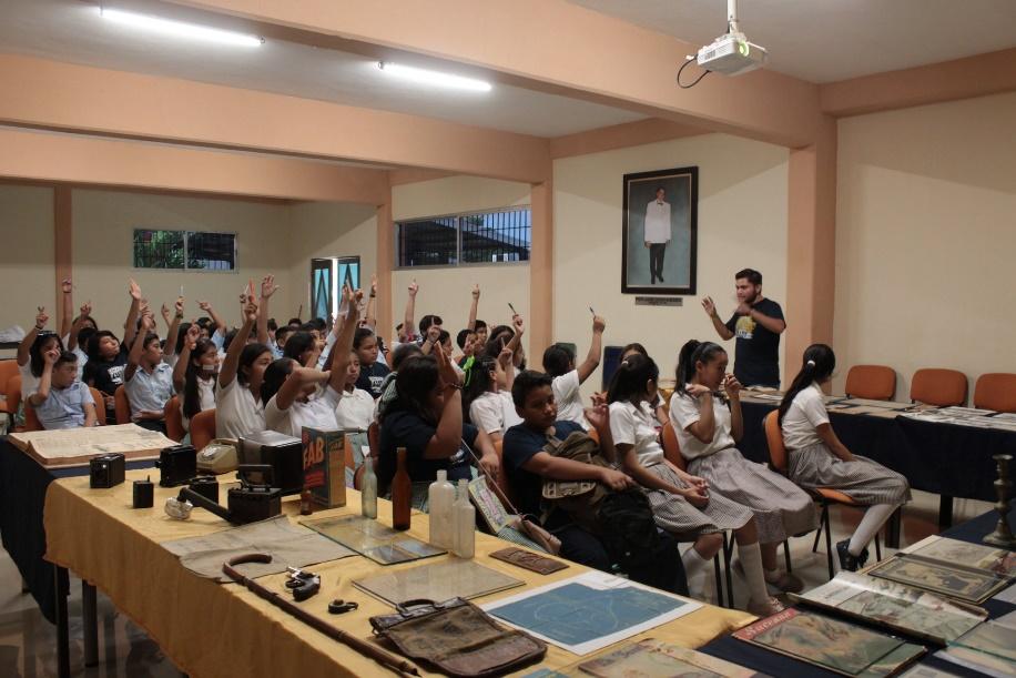 Presentación de El Museo Móvil en la escuela secundaria Eduardo Urzaiz
Rodríguez, Mérida, Yucatán, 2019. 