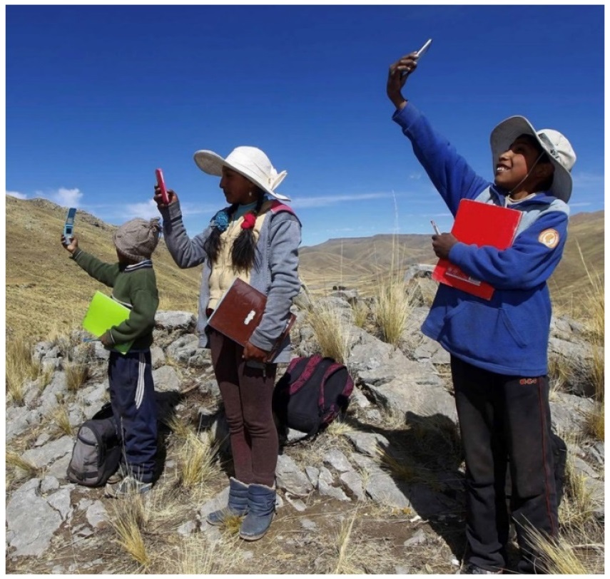 Estudiantes de la comunidad deConaviri (Mañazo, Puno)