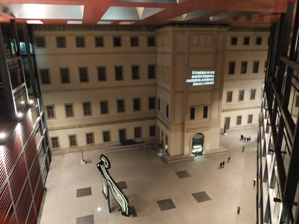 Exposici&oacute;n Giro Gr&aacute;fico: como el muro en
la hiedra