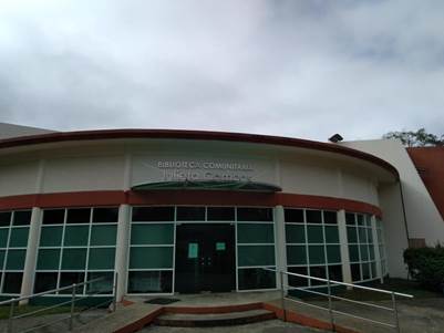 oto 1. Biblioteca comunitaria “Julieta Campos” en la sede Oxolotán
de la Universidad 

 

Intercultural del Estado de Tabasco