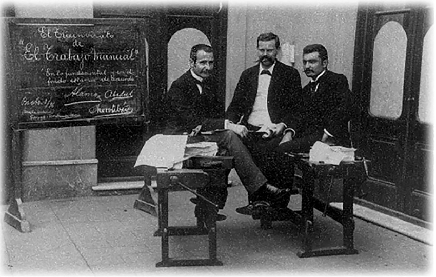 De izquierda a derecha: Pizzurno, Victor&iacute;n y
Romero Brest. &ldquo;En lo fundamental y en el
fondo, estamos de acuerdo. &Aacute;lamo, Abedul, Morotib&iacute;&rdquo;. 