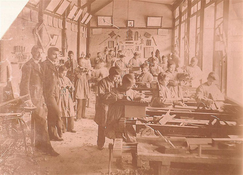 Trabajo Manual / Sl&ouml;jd.