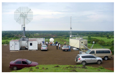 Radar Polarimétrico de banda S utilizado por la
NASA para el proyecto TC4 ubicado en
la región de El Cerro, Las Tablas, provincia de Los Santos (Toon, Starr, & Jensen, 2010) Fig. 1 Radar Polarimétrico de banda S utilizado por la NASA para el proyecto TC4 ubicado
en la región de El Cerro, Las Tablas, provincia de Los Santos (Toon, Starr, & Jensen, 2010).