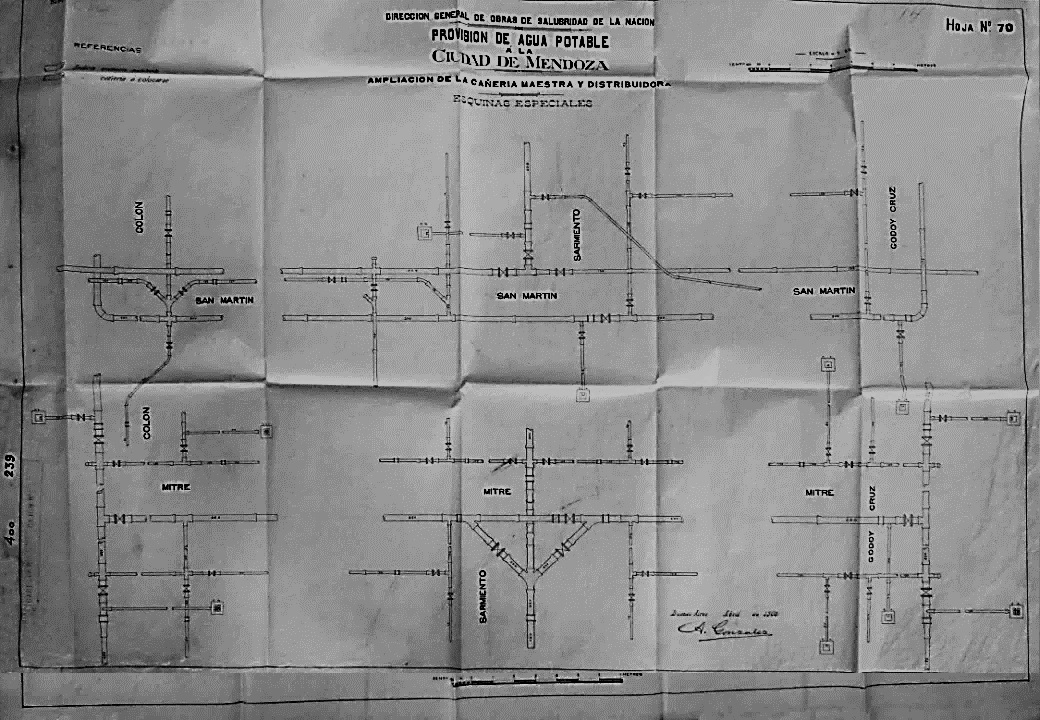 Plano del trazado de cañerías de agua
corriente en las principales esquinas de la ciudad nueva (sección Oeste) a
comienzos de siglo XX