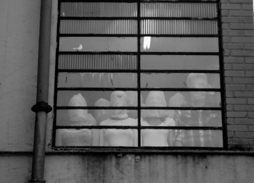 Performance com a &ldquo;m&aacute;scara
neutra&rdquo;, Escola
Estadual Professor Renato Braga