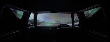 Terri Te Tau vista interior de la instalaci&oacute;n Unwarranted and Unregistered Te Āhua o te Hau ki Te Papaioea, 2015. Instalaci&oacute;n multimedia. Cortes&iacute;a de la artista.