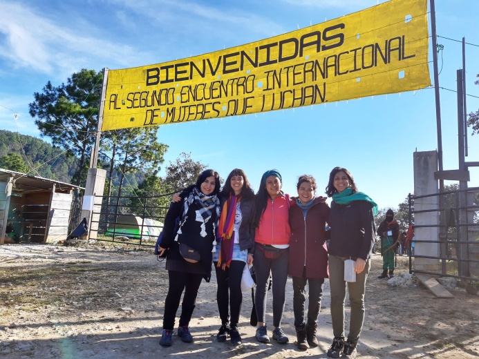 Faixa de acolhimento ao II
Encontro Internacional de Mulheres que Lutam