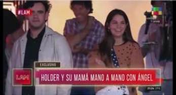 Detr&aacute;s del decorado [Fotograma].