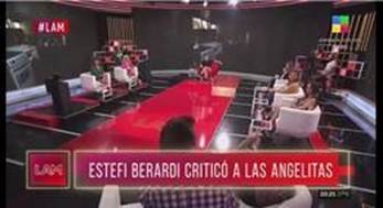 C&aacute;mara en posici&oacute;n superior [Fotograma].