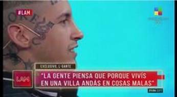 Primer&iacute;simo primer plano [Fotograma].