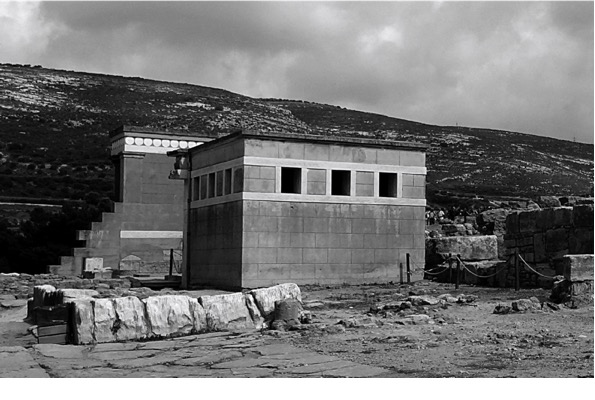  NORTH LUSTRAL BASIN, KNOSSOS, GREECE AS
RESTORED BY ARTHUR EVANS IN 1929