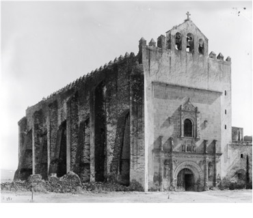 ACOLMAN, ESTADO DE
MÉXICO. Fachada del exconvento, ca. 1920.