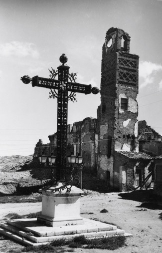CROSS OF THE FALLEN AND RUINS. Belchite,
1940s.