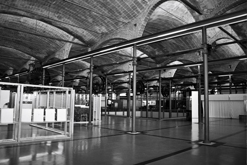 MUSEU DE LA CIENCIA I DE LA TÉCNICA DE
CATALUNYA. TERRASA (BARCELONA). ANTES: VAPOR AYMERICH, AMAT I JOVER. LLUÍS
MUNCUNIL I PARELLADA, 1907-1908. Intervención de Joan Margarit y Carles
Buixadé, 1984.