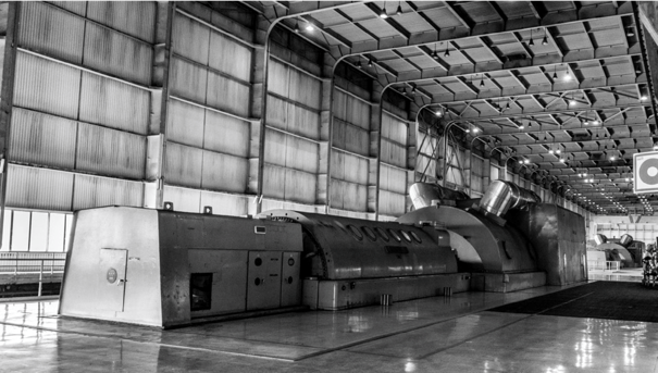 INTERIOR DE LA
NAVE DE TURBINAS DE LA UNIDAD DE PRODUCCIÓN TÉRMICA TERUEL (ANDORRA),
1979-2020.