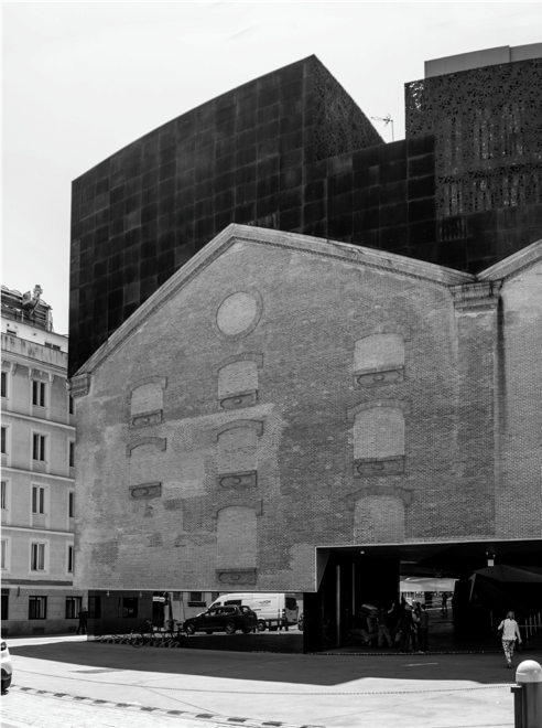 CAIXAFORUM MADRID. BEFORE CENTRAL ELÉCTRICA DEL
MEDIODÍA, 1900. Intervention
by Herzog & Demeuron, 2002. 