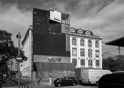 CENTRE CIVIC CAN FELIPA. BARCELONA. BEFORE:
FÁBRICA TEXTIL CATEX, BENET PUIG I ROSSINYOL, 1856. Intervention by Josep Lluís
Mateo i Martínez, 1984-1991.