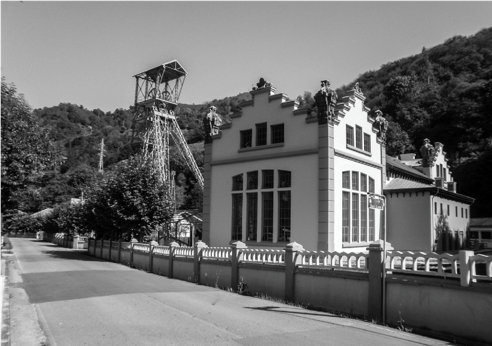 ECOMUSEUM
OF THE VALLEY OF SAMUÑO. POZO DE SAN LUIS, CIAÑO
(LANGREO, ASTURIAS). BEFORE:
IT WAS ACTIVE FROM 1928-1969. Definitive closure in 2002. Listed as a site of
Cultural interest in 2013.