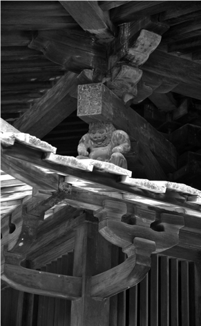 CHARPENTE
D’UN TEMPLE AU JAPON. Les métiers du patrimoine considérés comme un patrimoine
immatériel.