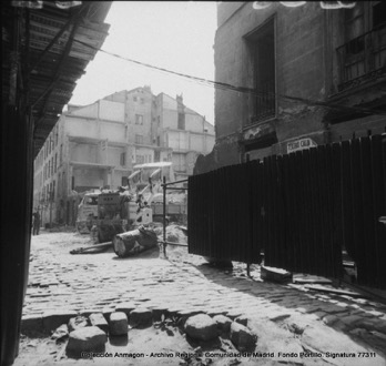 VIEW OF CALLE DE HERMOSA IN THE NEIGHBORHOOD OF LAS POZAS, MADRID, DURING
THE PROCESS OF DEMOLITION OF THE HOUSES, OCTOBER 1969.