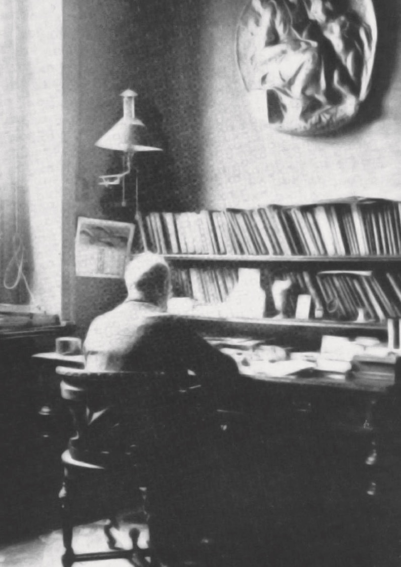 EDMUND HUSSERL