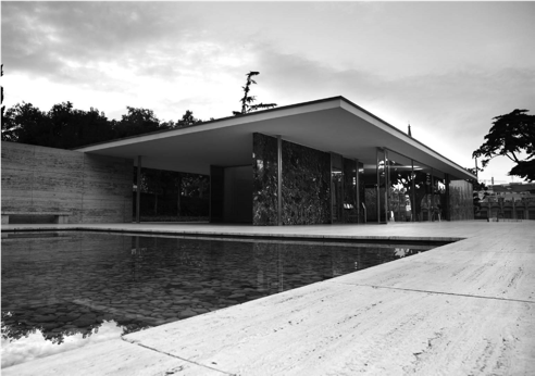 FIGURE
3. GERMAN PAVILION OF BARCELONA. Current
state after its reconstruction. 