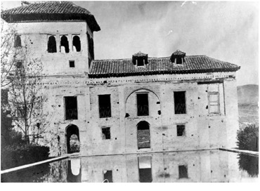 FIGURE 7. PARTAL PALACE. Before the restoration by Leopoldo Torres Balbás. 