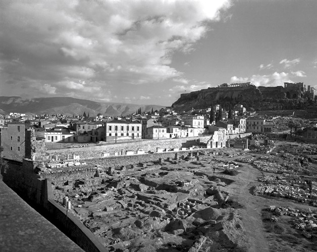 ATENE. Sto&agrave; di Attalo prima della ricostruzione, 1952.