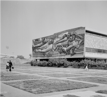 CITTÀ DEL MESSICO, UNIVERSITÀ UNAM. Fotografia di Roberto Pane, 1962.