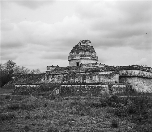 M&Eacute;XICO, YUCAT&Aacute;N, CHICH&Eacute;N ITZ&Aacute;. El Caracol (Observatorio). Fotograf&iacute;a de Roberto Pane, 1962.