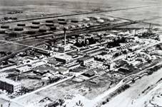 Foto a&eacute;rea de la Refiner&iacute;a YPF-La Plata, inicio de actividades a&ntilde;o 1925