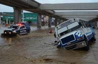 Repercusiones e inundaciones provocadas por la tormenta tropical Manuel en la Av. Miguel Alemán Valdés