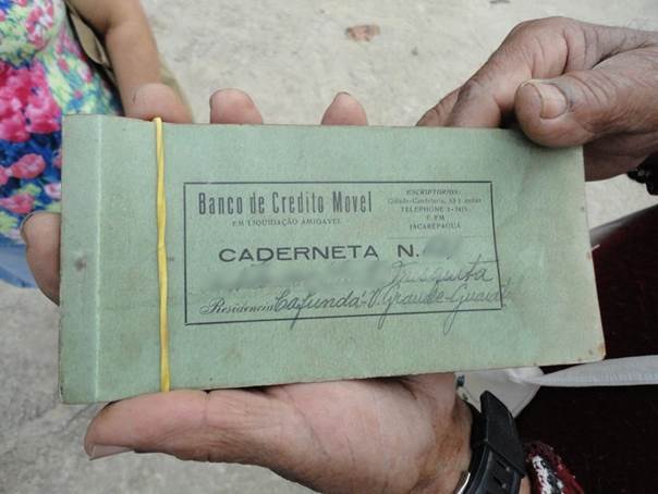 Caderneta de pagamento dos terrenos. Banco de crédito móvel