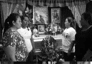 Acompañamiento en el entierro de familiares.
