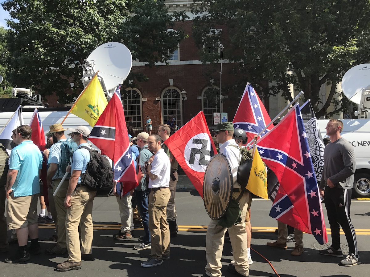 Concentración de grupos radicales en Charlotteville, el 12 de agosto de 2017
