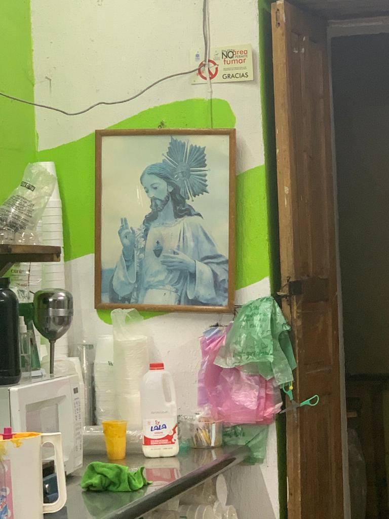 Paletería con imagen del Sagrado Corazón, Mexticacán, Jalisco.