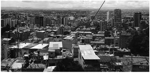 Visual del
barrio Juan XXIII hacia la ciudad, localidad de Chapinero, Bogotá 

 