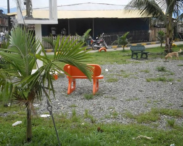 Parque con carencia de
elementos y en estado de abandono en el Barrio La Playita