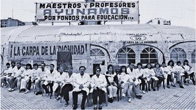 La Carpa Blanca Docente instalada en
abril de 1997.