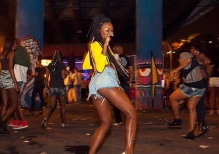 Chame no viaduto de Madureira (Rio de Janeiro)