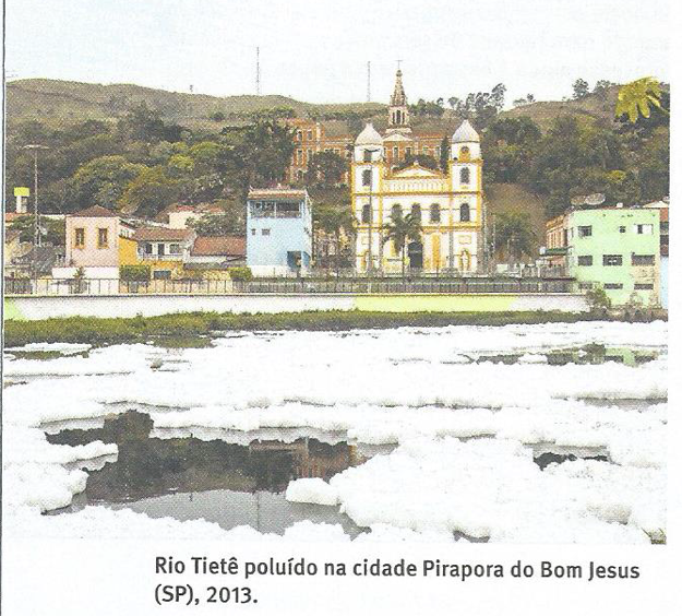 Imagem não é mencionada
em nenhum momento no corpo do texto.