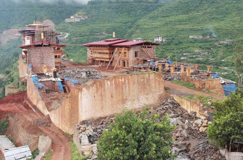  Obras de reconstrucción del Wangdue Phodrang Dzong. (Agosto, 2017)
Autor: Sonam Yangdon